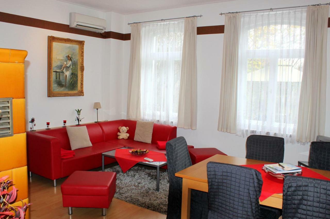 Ferienwohnung "Zur Alten Schule" Neuburxdorf Εξωτερικό φωτογραφία